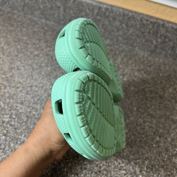 Crocs Iconic Comfort Little Kids Toddler Size 12 Green Clogs Shoes with Jibbitz - Picture 7 of 11